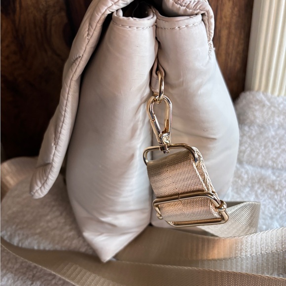 Tilda Crossbody Nylon Bag Medium - Picture 6 of 14